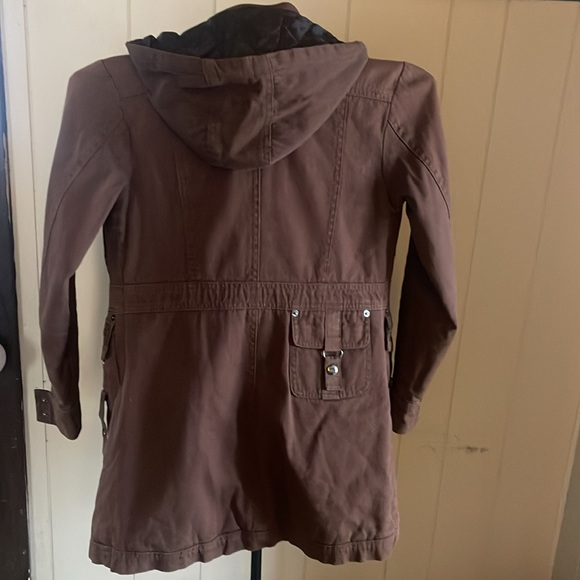 Beautiful below the waist woman’s jacket size small - Picture 2 of 5